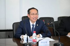 <b>各项事业展示新气</b>